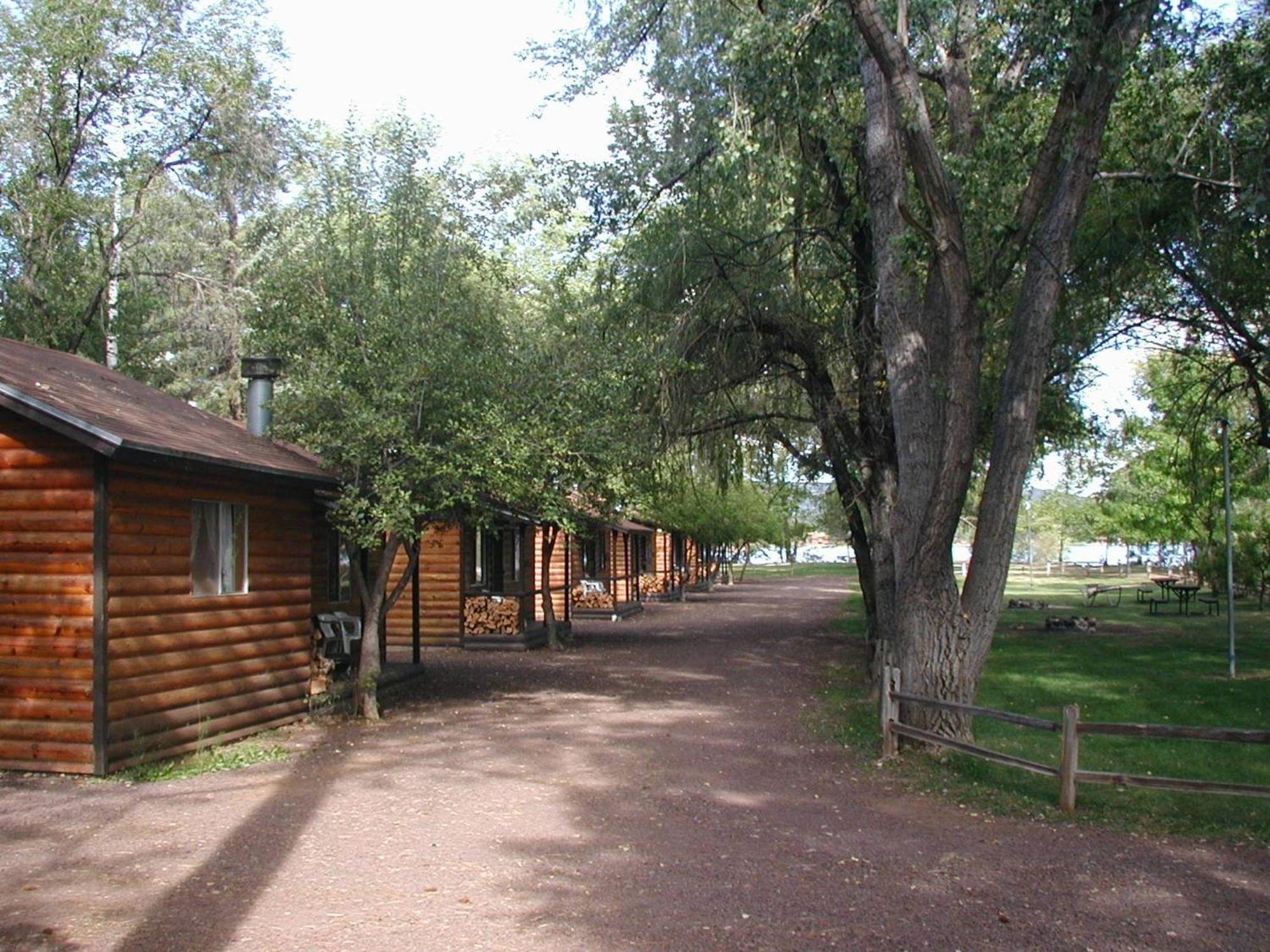 פיינטופ-לייקסייד Lazy Oaks Resort מראה חיצוני תמונה